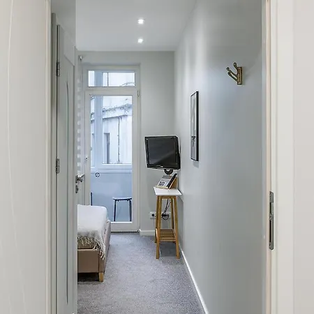 Art & Comfort アパートホテル 3*