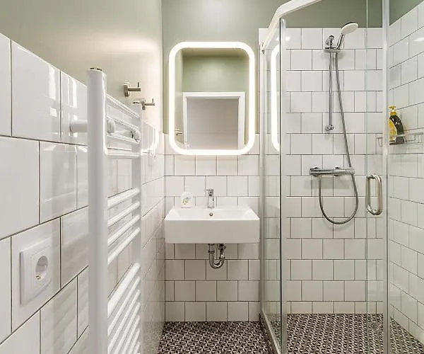 Art & Comfort アパートホテル 3*